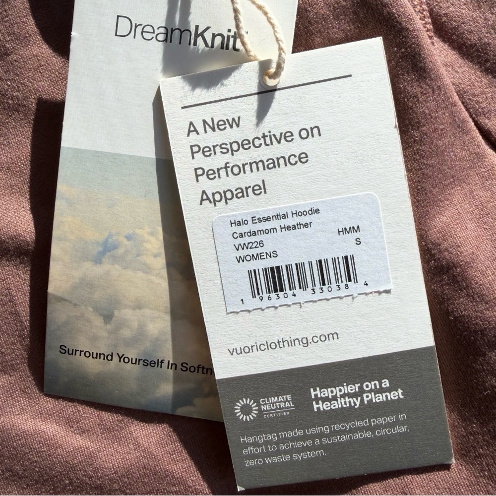 NWT Vuori Women’s‎ Halo Essential Hoodie Cardamom Heather - Picture 6 of 6